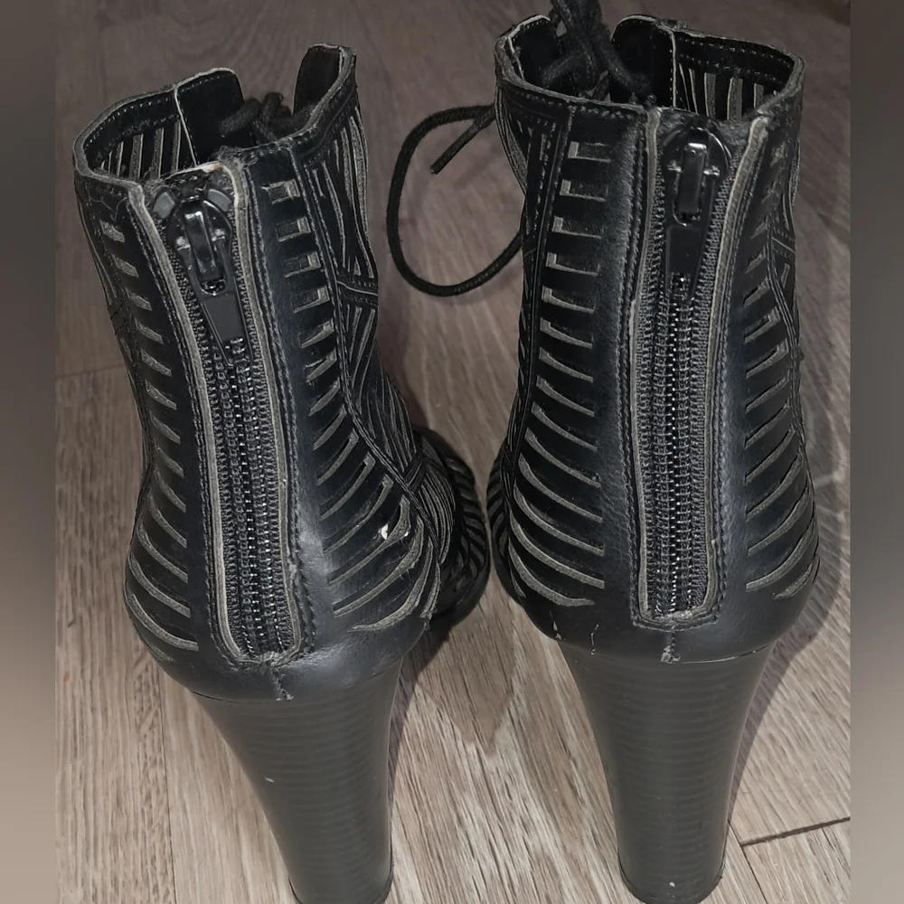 Mix No. 6 Size 8 Womens Black Strappy Heeled Boots - Picture 3 of 12